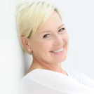 Estelle - Astrologie und Horoskope - Liebe und Partnerschaft - Kartenlegen - Geld, Job und Karriere - Fragen zu Beruf und Finanzen